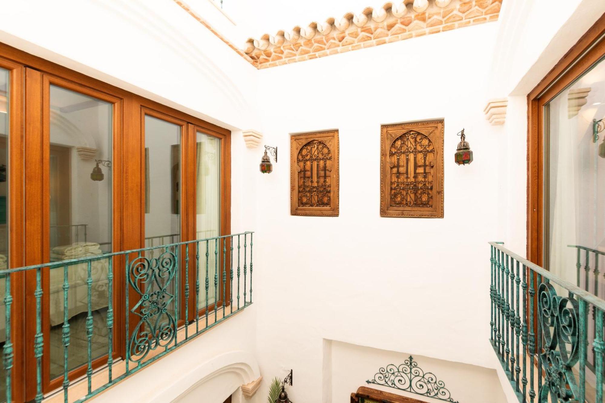 Casa Esmeralda - Luxury Boutique Apartments Old Town Estepona Buitenkant foto