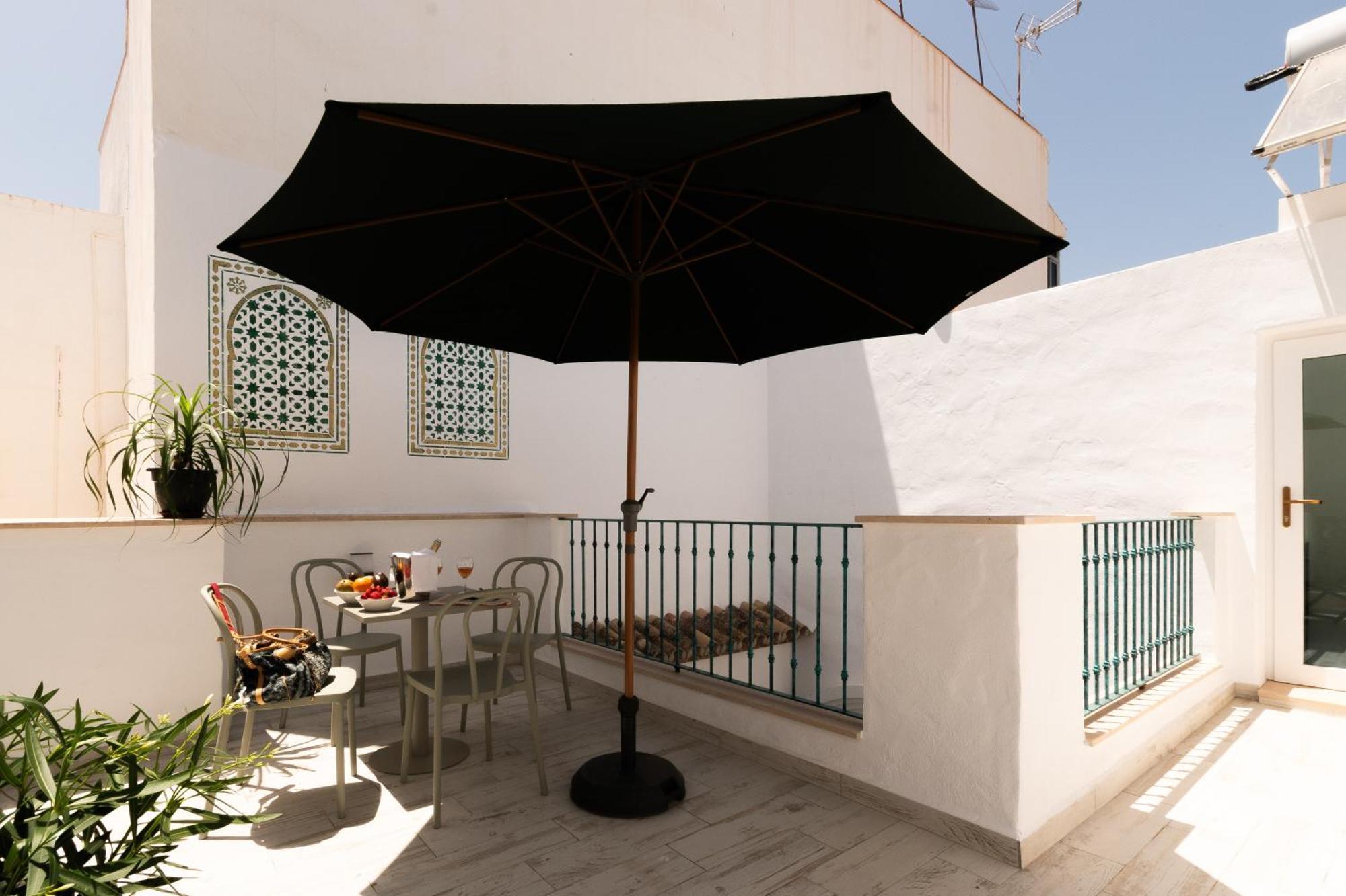 Casa Esmeralda - Luxury Boutique Apartments Old Town Estepona Buitenkant foto