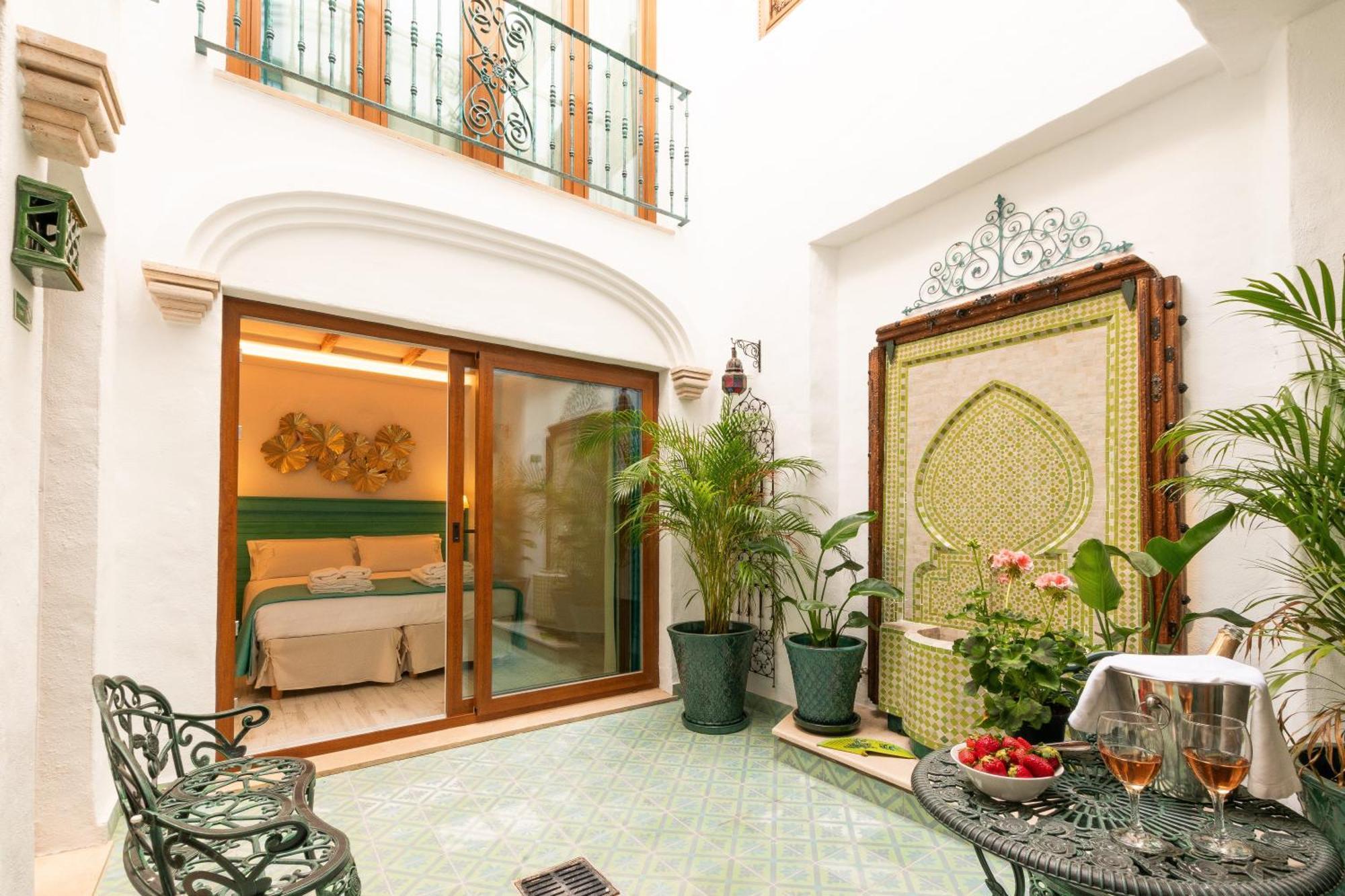 Casa Esmeralda - Luxury Boutique Apartments Old Town Estepona Buitenkant foto